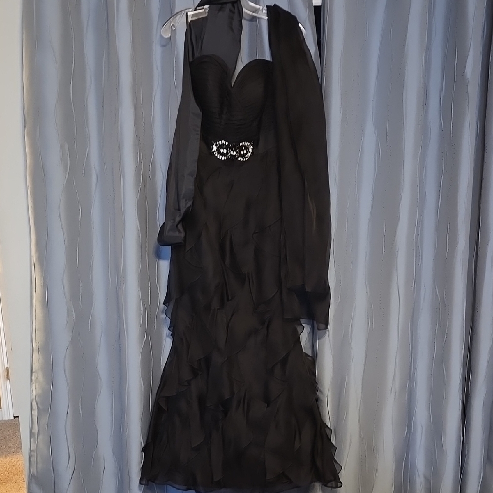 Elegant Black Evening Dress